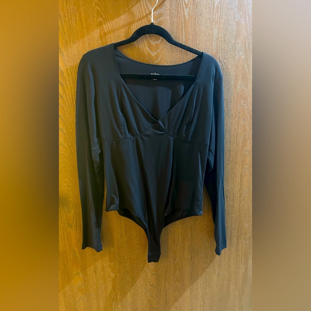 Black Long Sleeve Bodysuit-V Neck